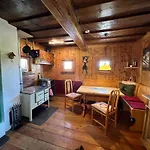 בקתה Almhuette Kaernten *