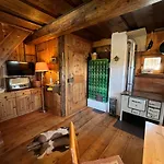 Almhuette Kaernten בקתה